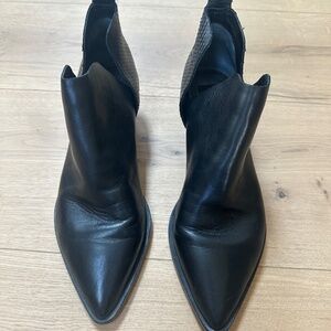 DOLCE VITA SONNI SNAKE CALF ANKLE BOOTIES WOMEN'S SIZE 9